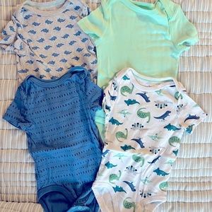 Cloud Island set of 4 bodysuits size 24m